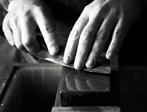 Learn to sharpen a knife on wet stone with Niklas Ekelund (Malmöbutiken)