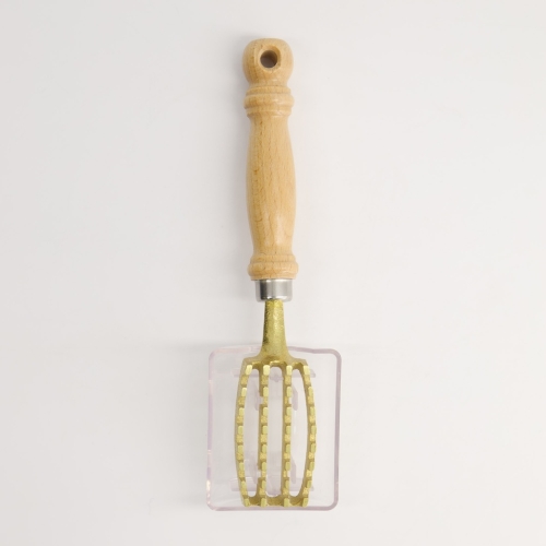 Japanischer Fischentschupper aus Messing