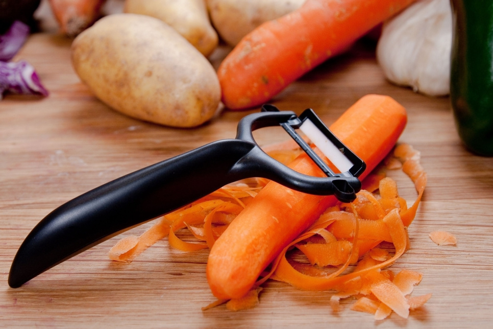 Keramikschäler, T-Modell, schwarz - Kyocera