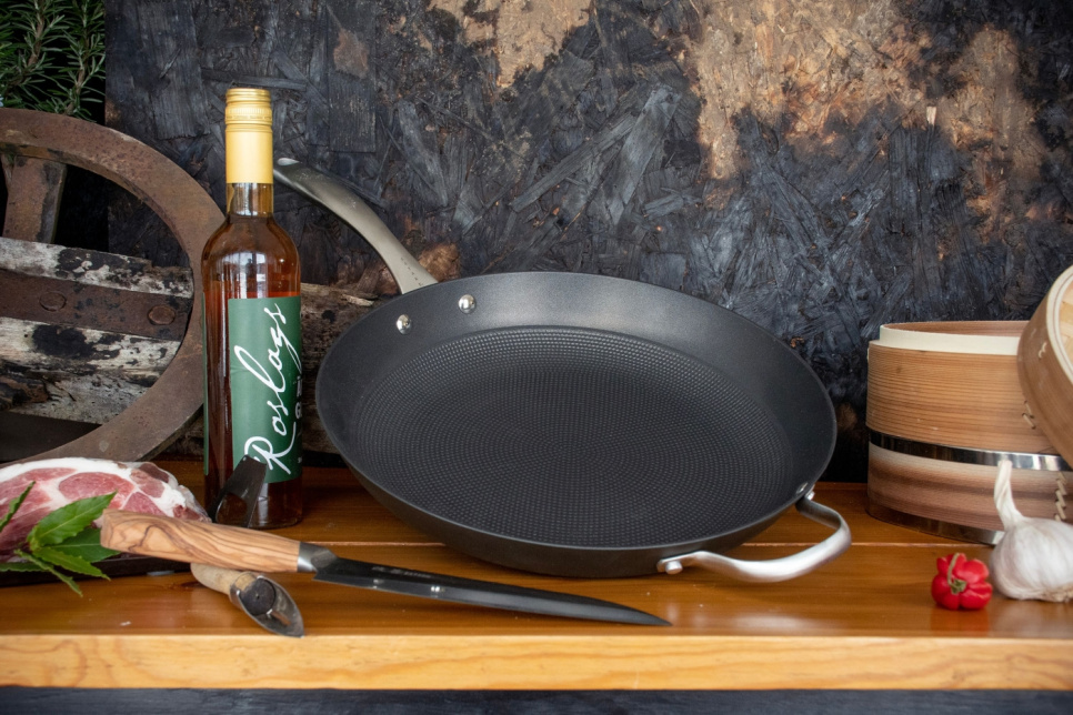 Bratpfanne, leichtes Gusseisen, Non-Stick - Satake