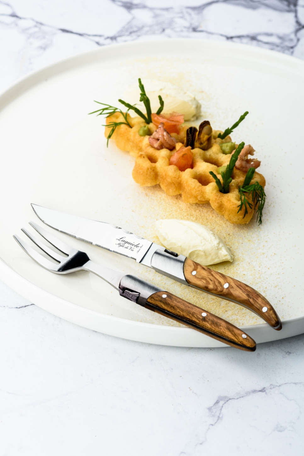 Tiegeleisen, Satz mit drei Teilen - Plate-it