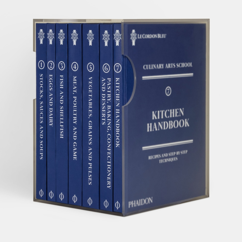 Le Cordon Bleu Culinary Arts School: Volumes 1-7 in der Gruppe Kochen / Kochbücher / Küchen & Kulturen / Frankreich bei The Kitchen Lab (1399-36355)
