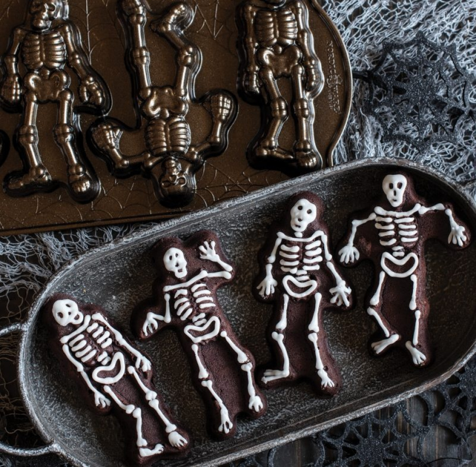 Backform, Spooky Skeleton Cakelet Pan - Nordic Ware