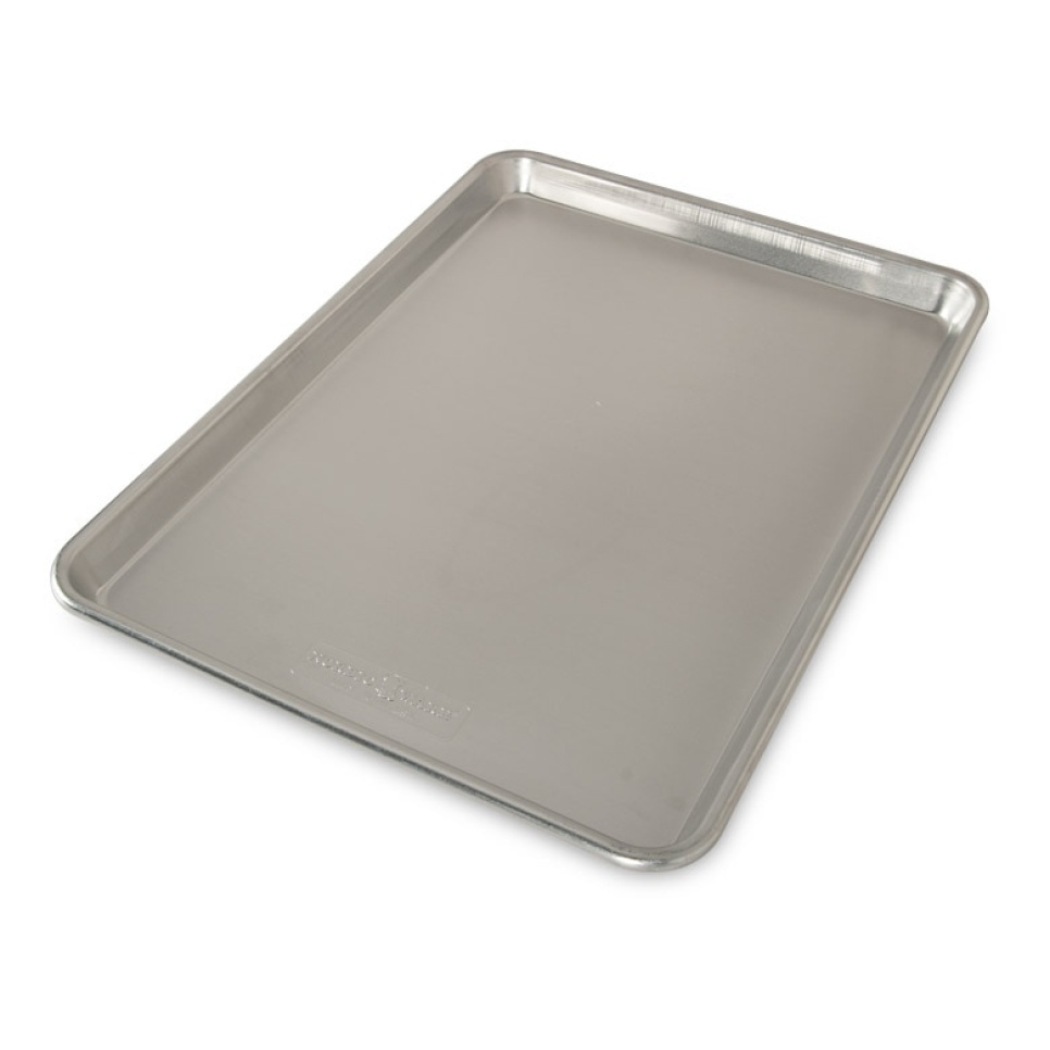 Backblech im Aluminium, Halbblatt, Naturals - Nordic Ware in der Gruppe Kochen / Ofenformen & Gastronormbehälter / Backbleche & Teller bei The Kitchen Lab (1422-27575)