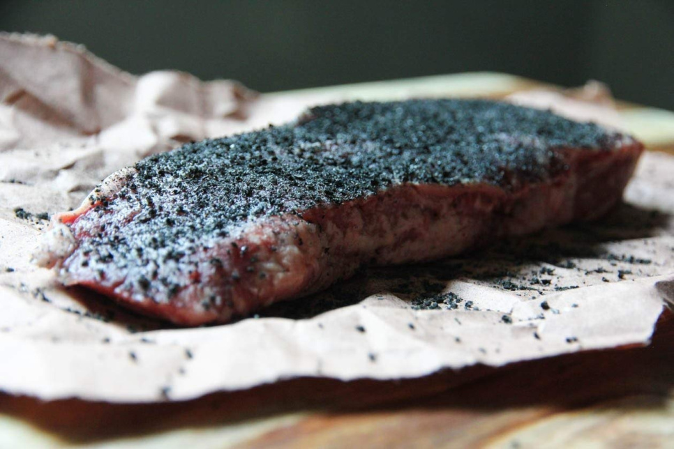 Hardcore Carnivore Black, Rub für Rind/Braten/BBQ, 369 g – Jess Pryles