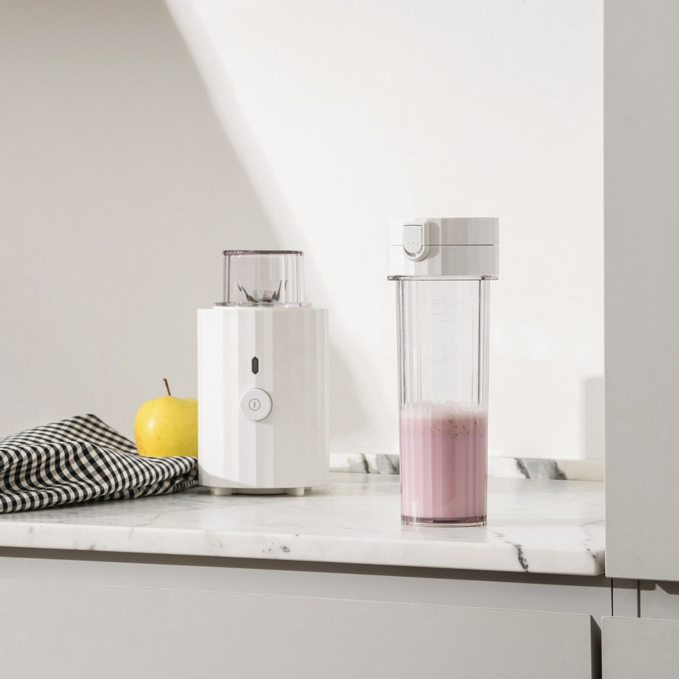 Personal Blender / Mini-Mixer, plissiert, weiß - Alessi