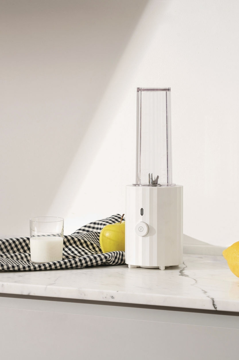 Personal Blender / Mini-Mixer, plissiert, weiß - Alessi