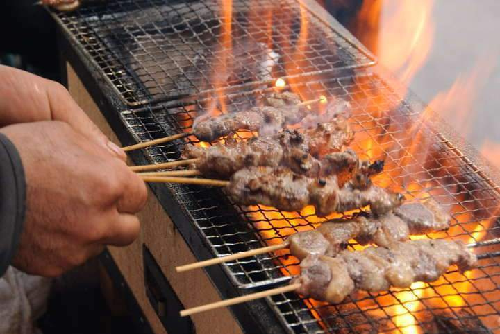 Hibachi Tischgrill Outdoor – Japanischer Holzkohlegrill Mit Rost, Spießen & Platte (modular)