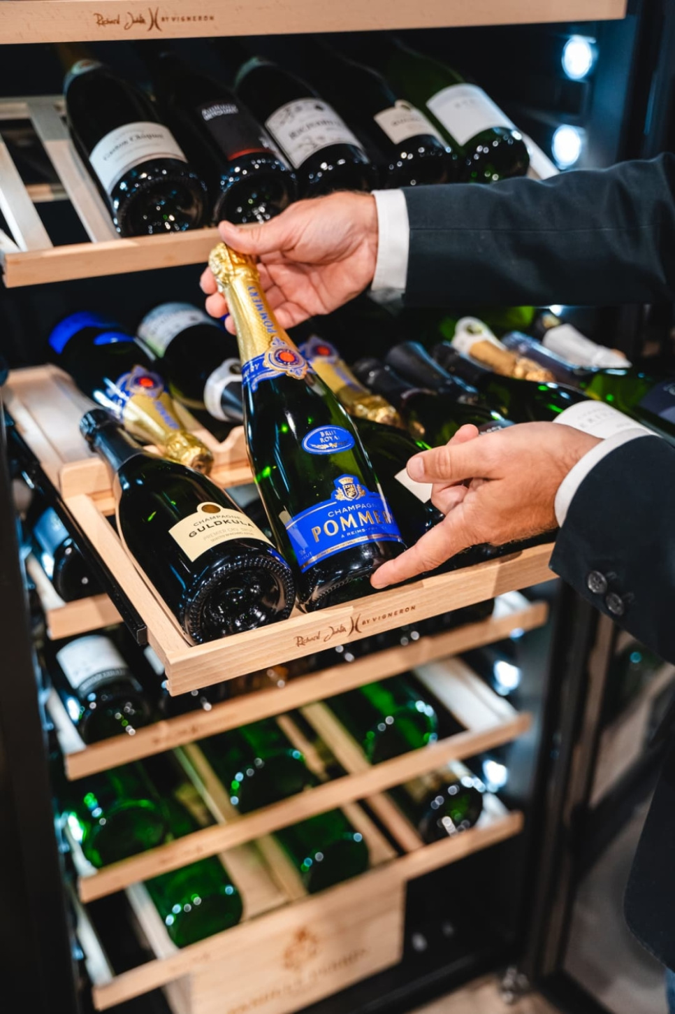 Champagnerboden Richard Juhlin VS200 - Vigneron