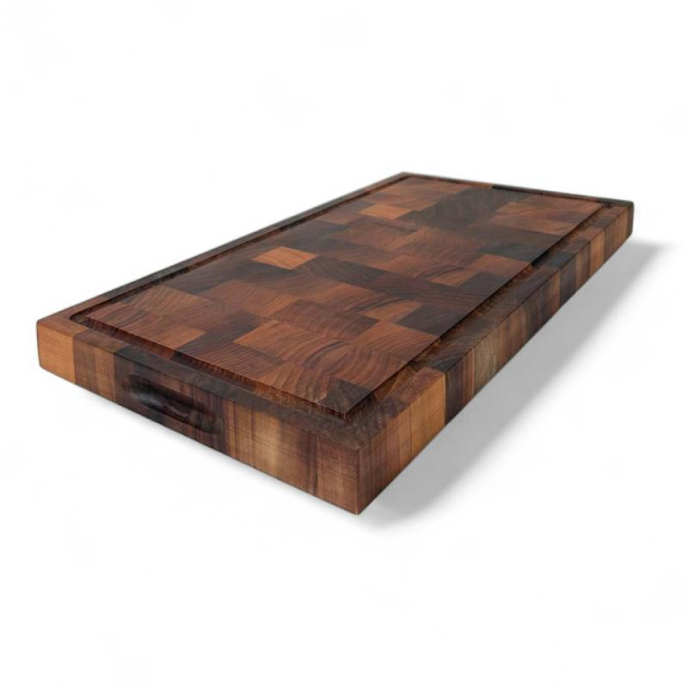 Abschlussbrett aus Nussbaum mit Griff und Rinne, 450x250x40mm - AT-Line in der Gruppe Kochen / Küchenutensilien / Schneidebretter bei The Kitchen Lab (2212-30858)