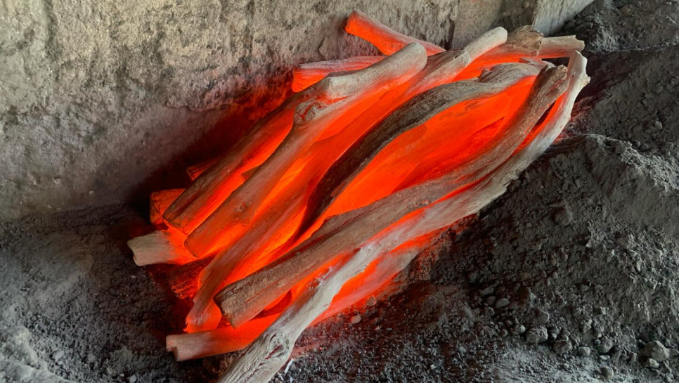 Holzkohle, Kishu-Binchotan aus Ubamegashi-Eiche, etwa 1 kg - Kisyu Sumikobo