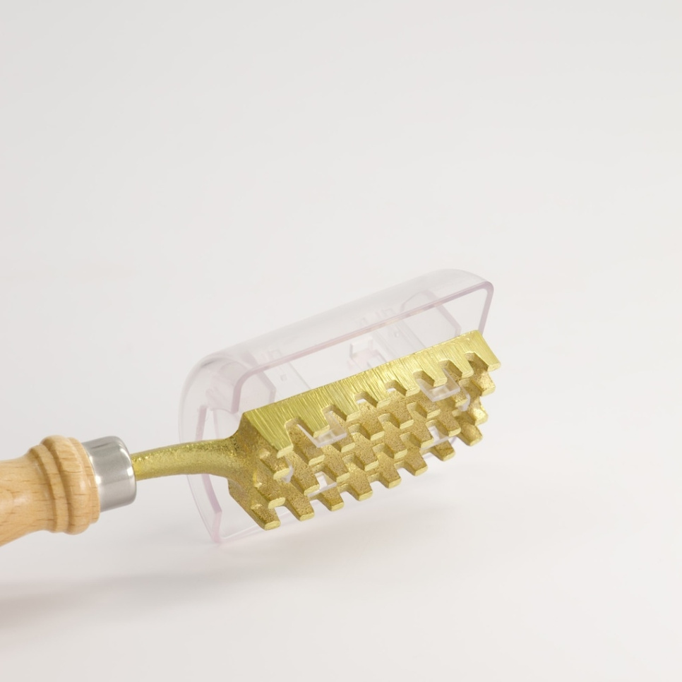 Japanischer Fischentschupper aus Messing