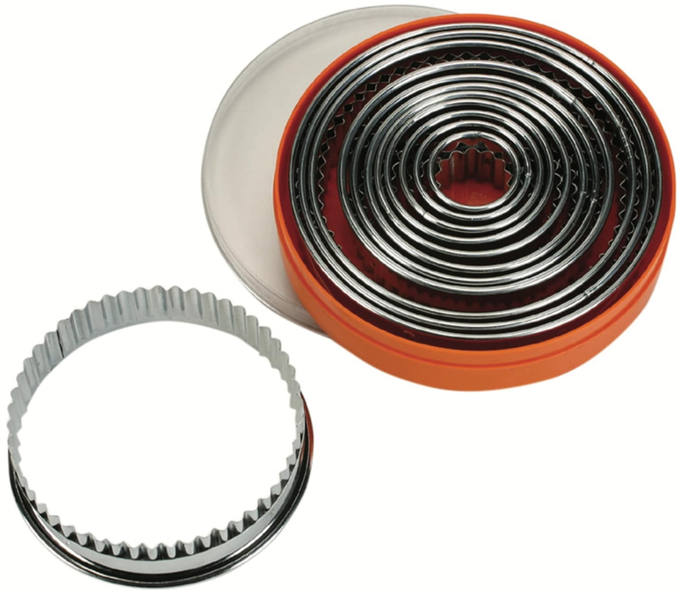 Gewellte runde Ausstecher, Set mit 12 Teilen - Schneider in der Gruppe Backen / Backutensilien / Ausstecher & Stanzringe bei The Kitchen Lab (2254-33773)