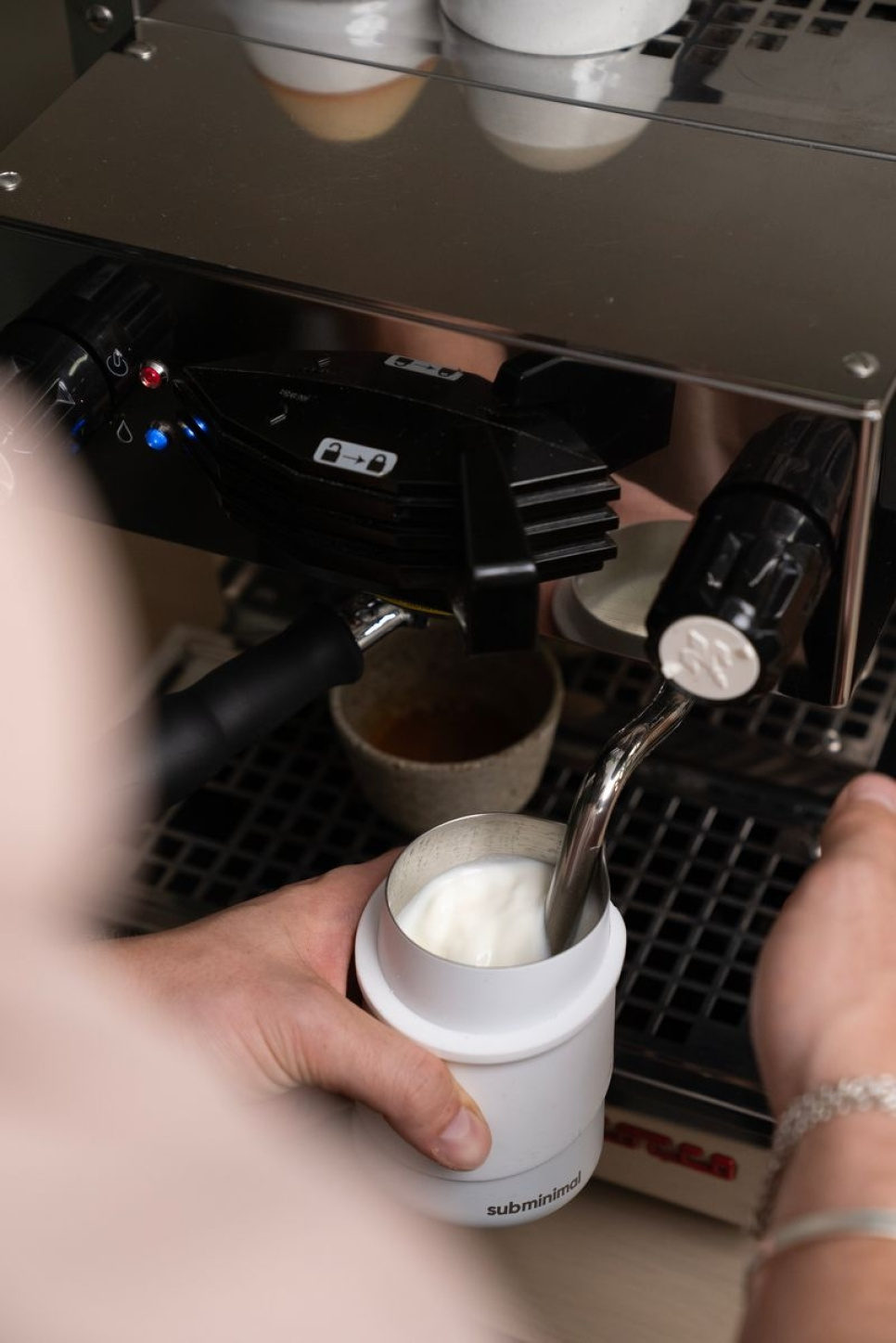 Subminimal FlowTip Milchkännchen ohne Griff, weiß